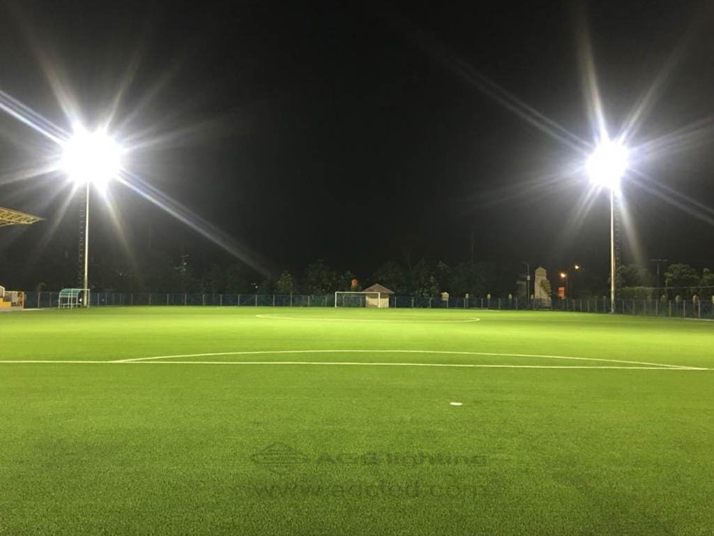 900w 15° Flood Light in Soccer Field