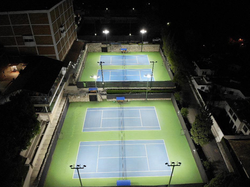 300W Flood Light in Mexico Tennis Court
