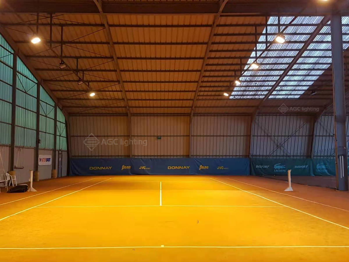 tennis court HID light before retrofit