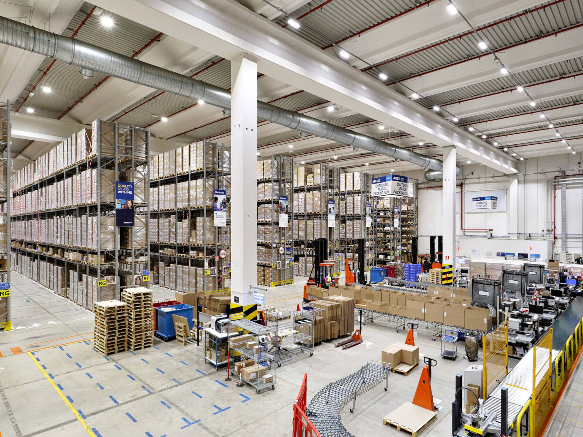 Logistics & Warehouse Lighting