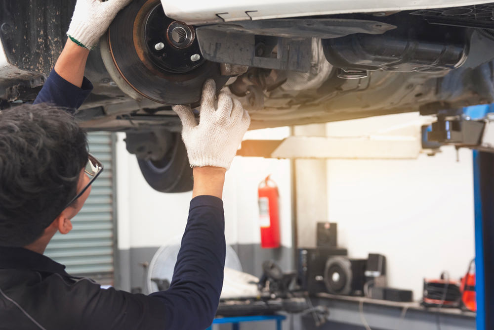 auto dealership repair bay