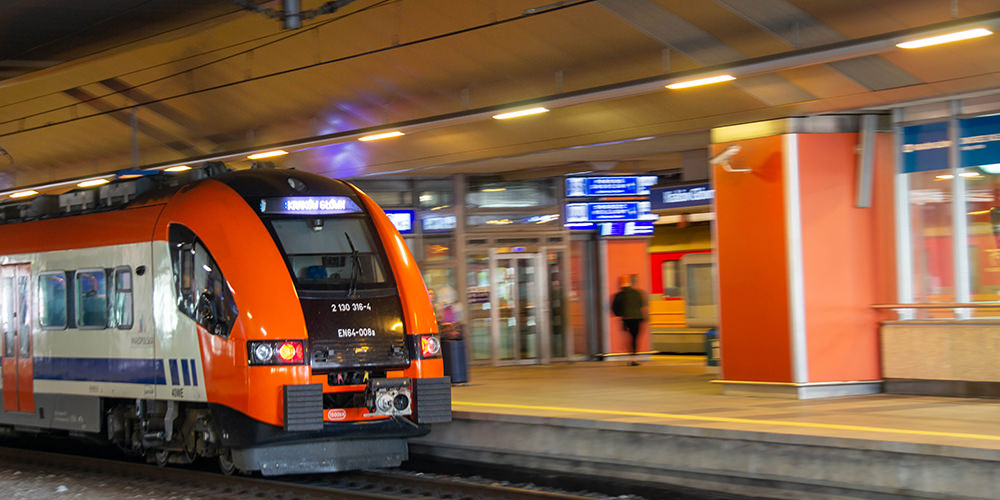 How to Balance Functionality and Comfort in Train Station Lighting