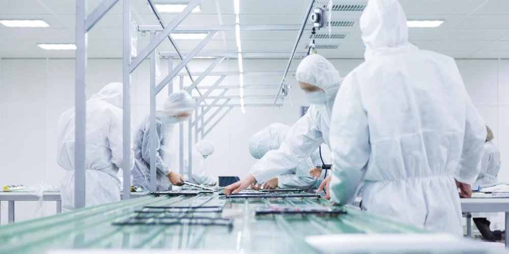 Understanding Cleanroom Lighting Requirements and How to Get Them Right