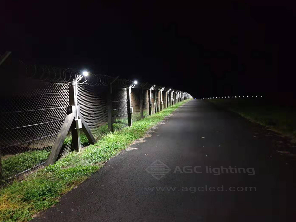 5000K Ra70 Flood Light on Perimeter Fence