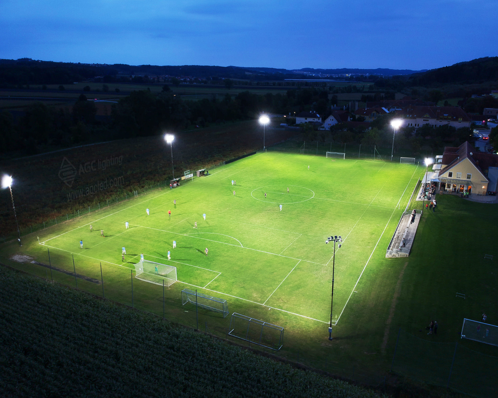 48pcs flood light in community soccer field
