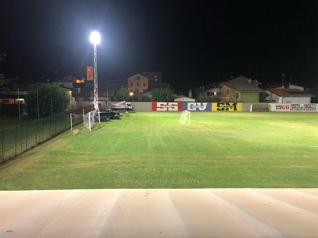 400W Flood Light in Football Field