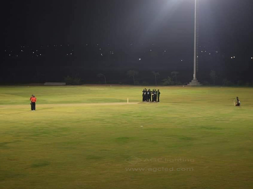 800w Flood Light in Sports Field