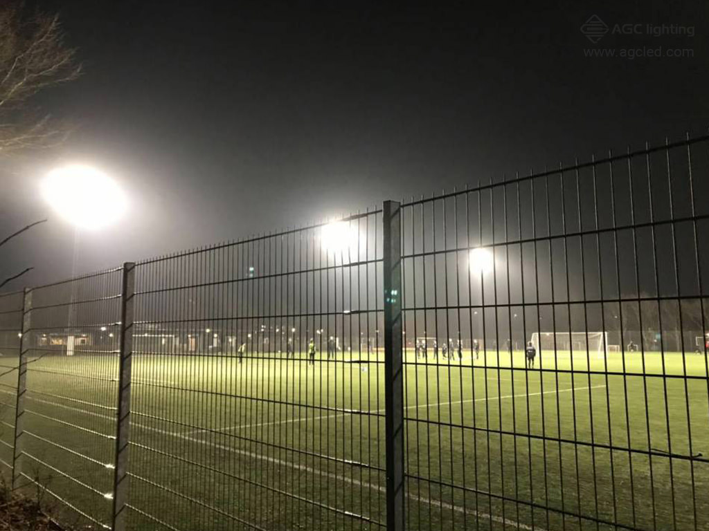 24pcs 900W Flood Light in Football Field AGC Lighting