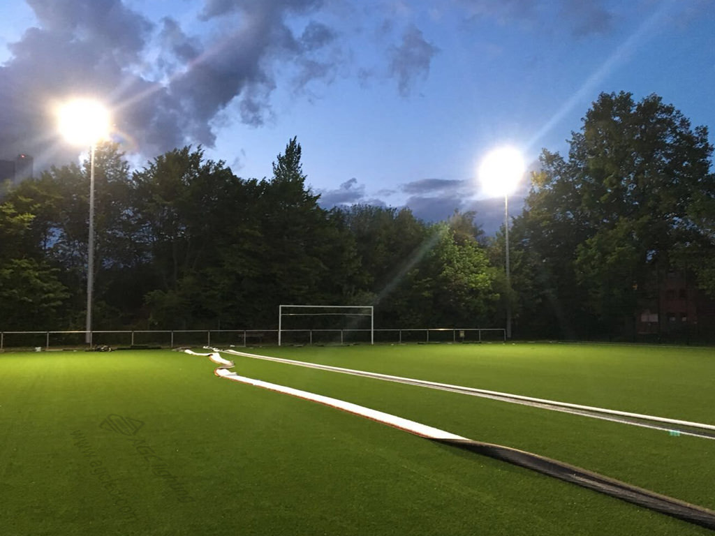 14pcs 900W flood light in soccer field