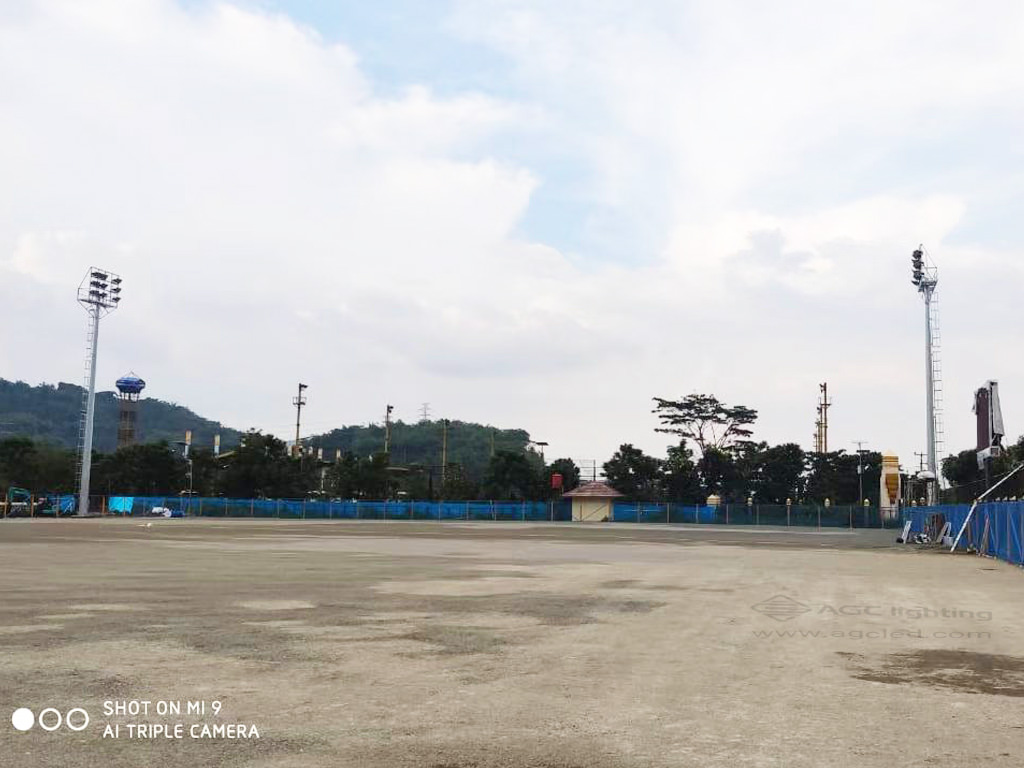 900W 15° flood light in soccer field