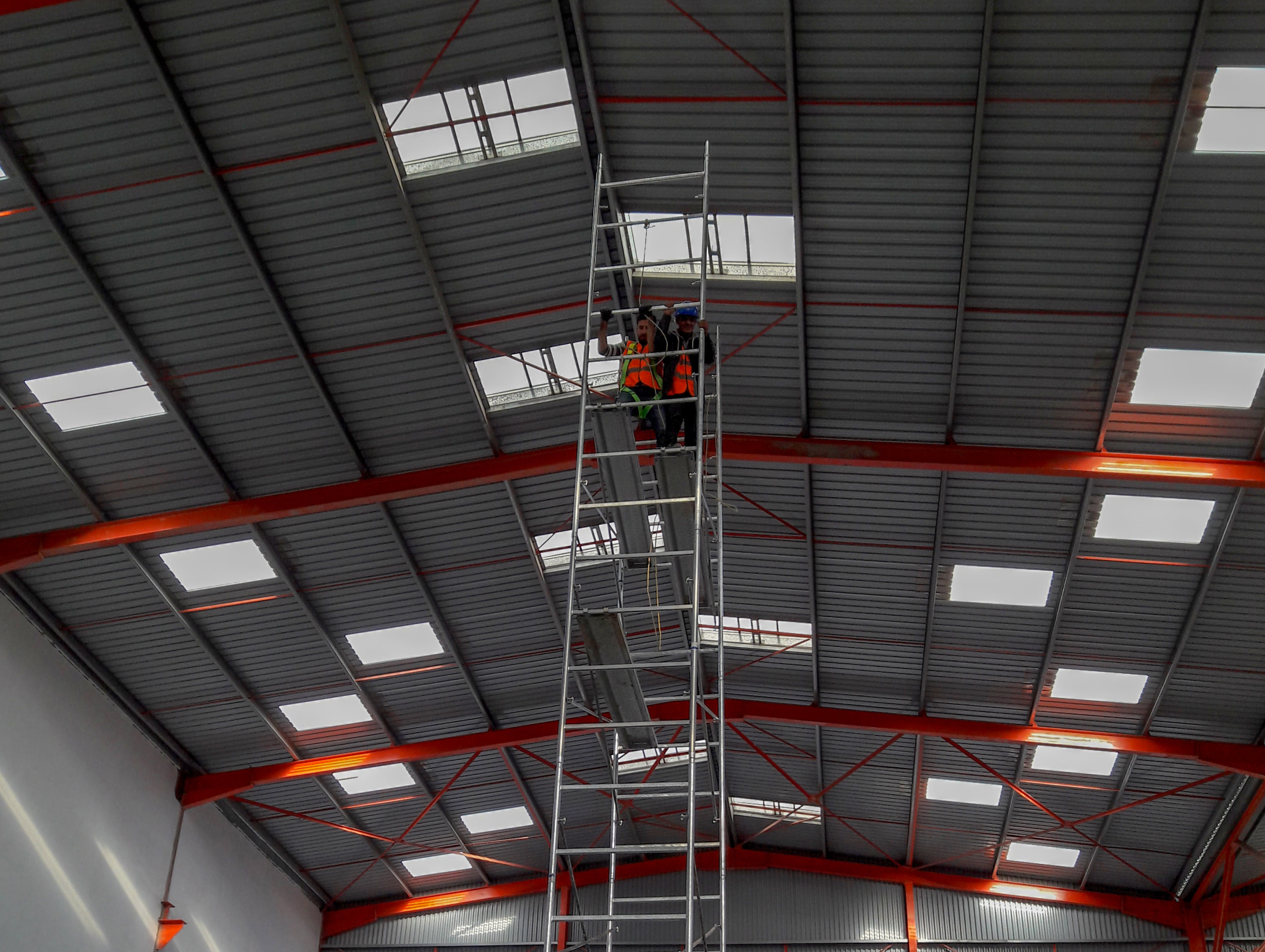 high bay light with reflector in factory 01