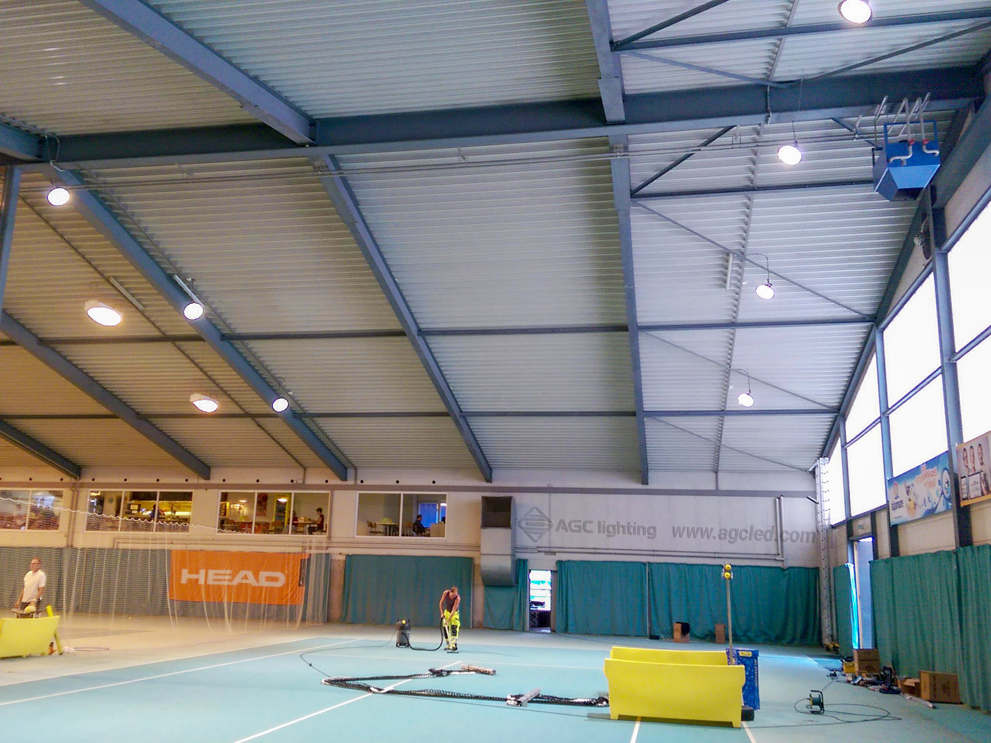 high bay light in tennis court 400lux