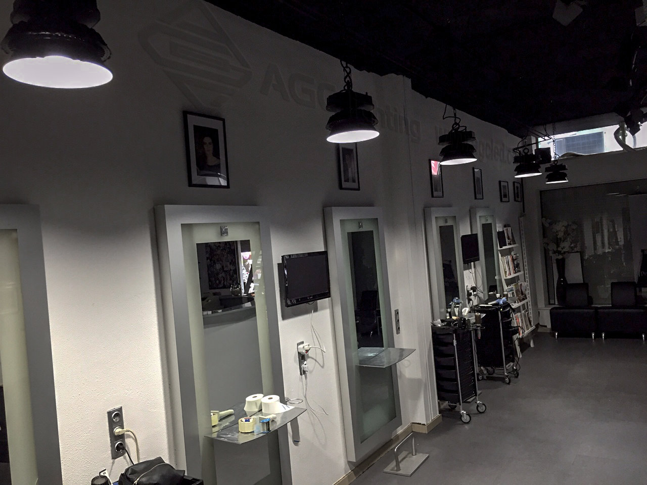 Zigbee Wireless Control High Bay in Hair Salon