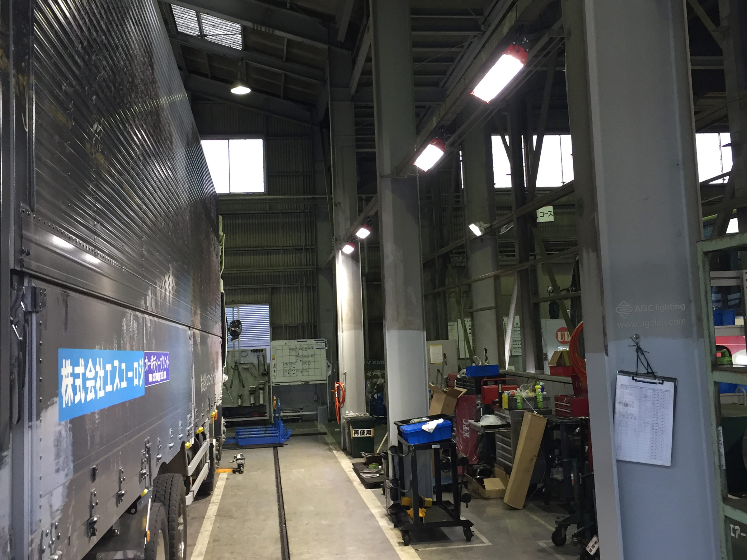 Linear High Bay Light in Truck Repair Factory