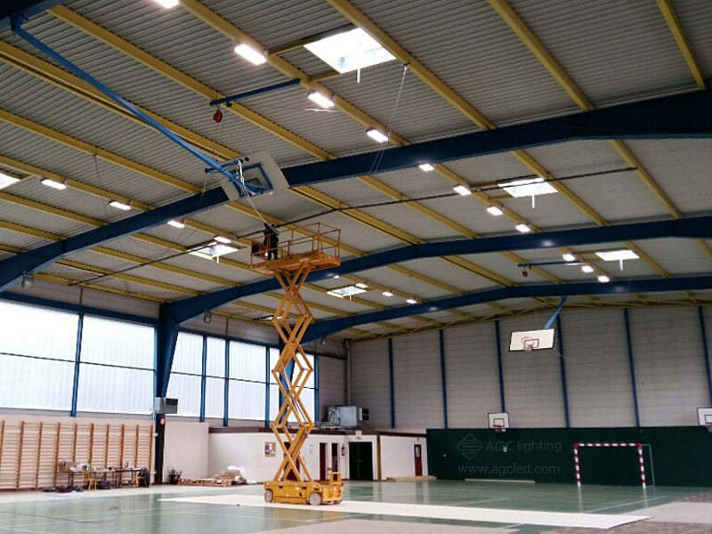 Linear Light Provide 750lux for Basketball Court