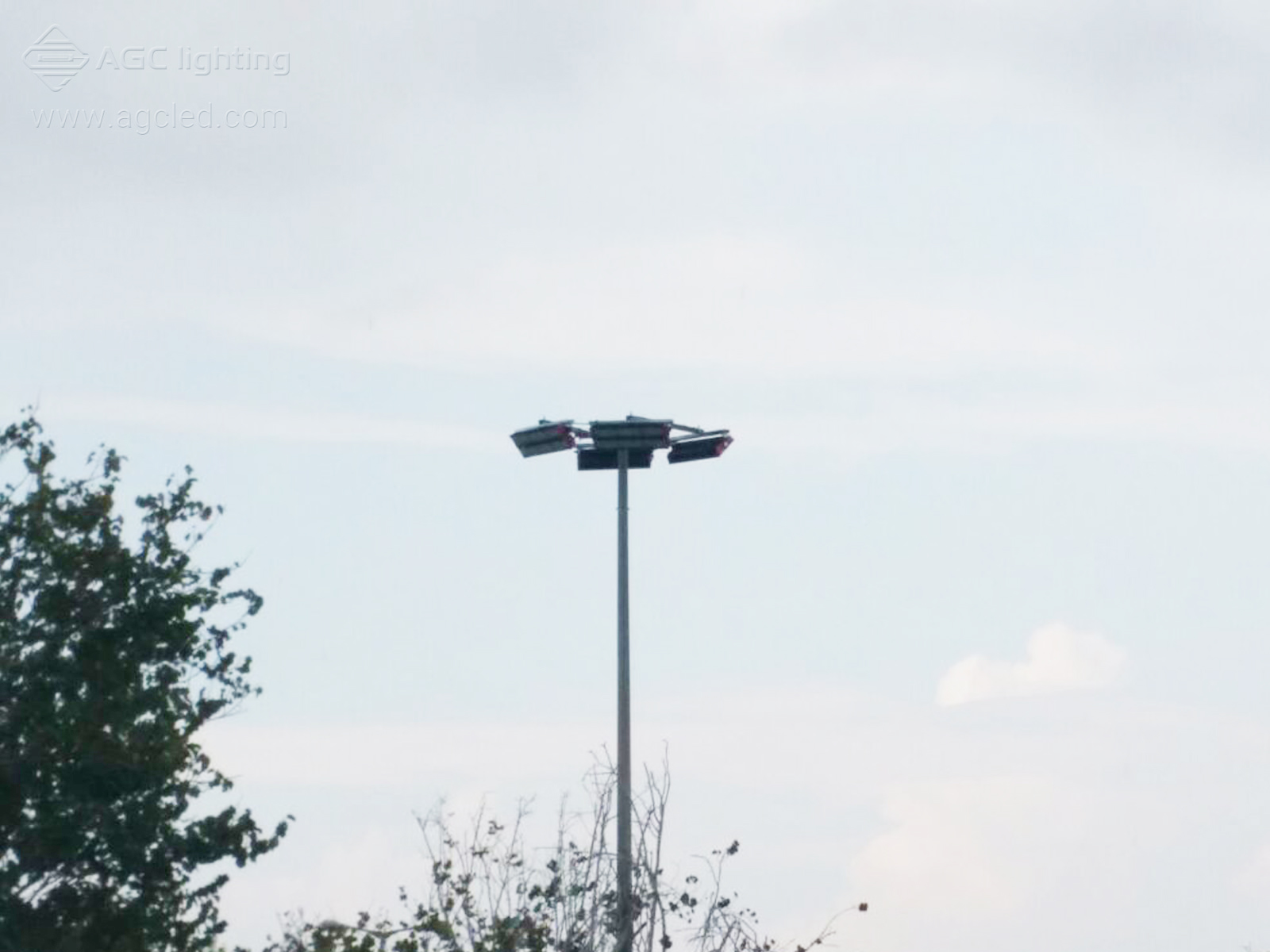 outdoor parking lot lighting project with linear light