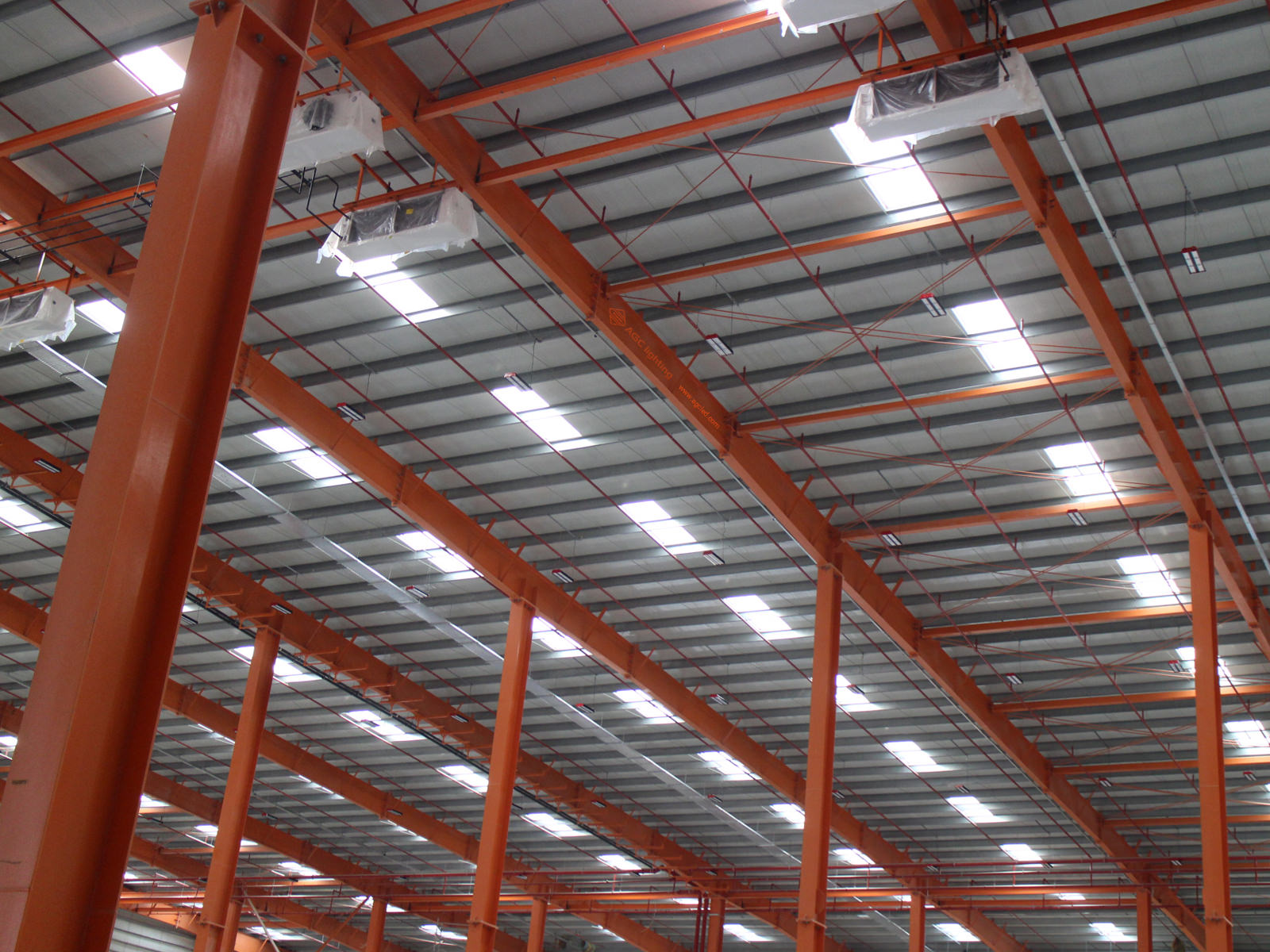 led linear high bay light in cold storage