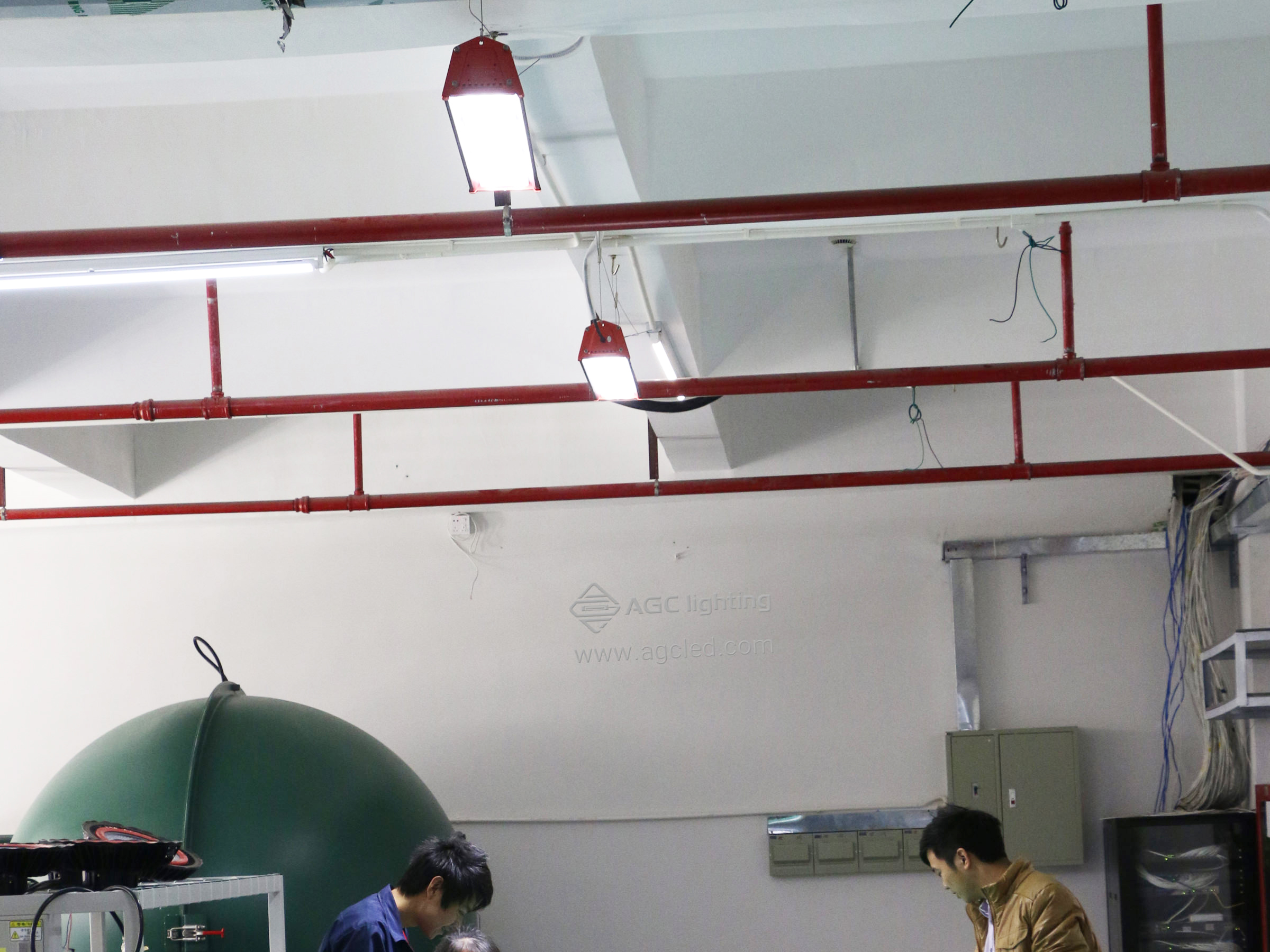 factory lighting solution with led linear high bay light