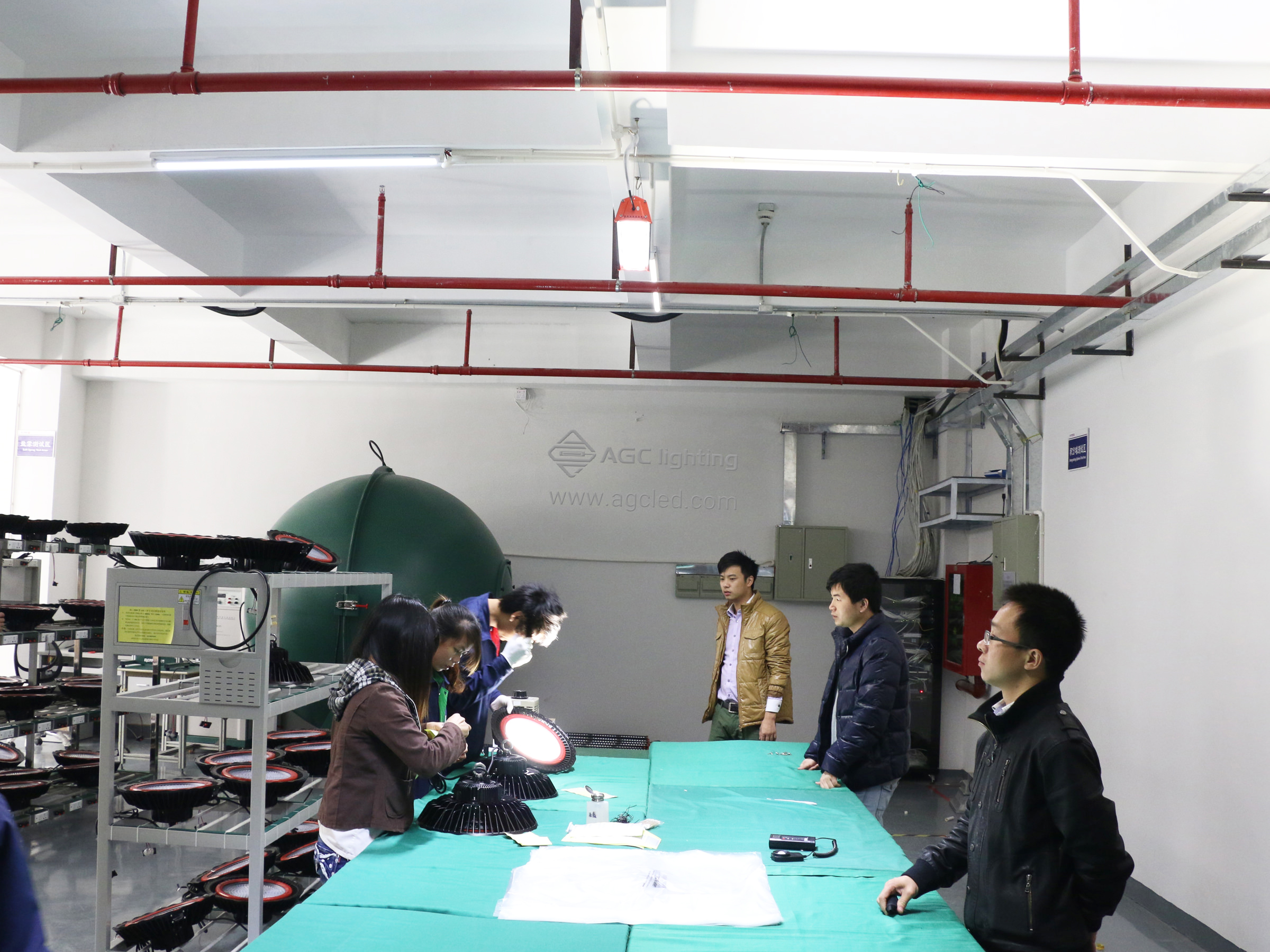 led linear high bay light in factory lighting project