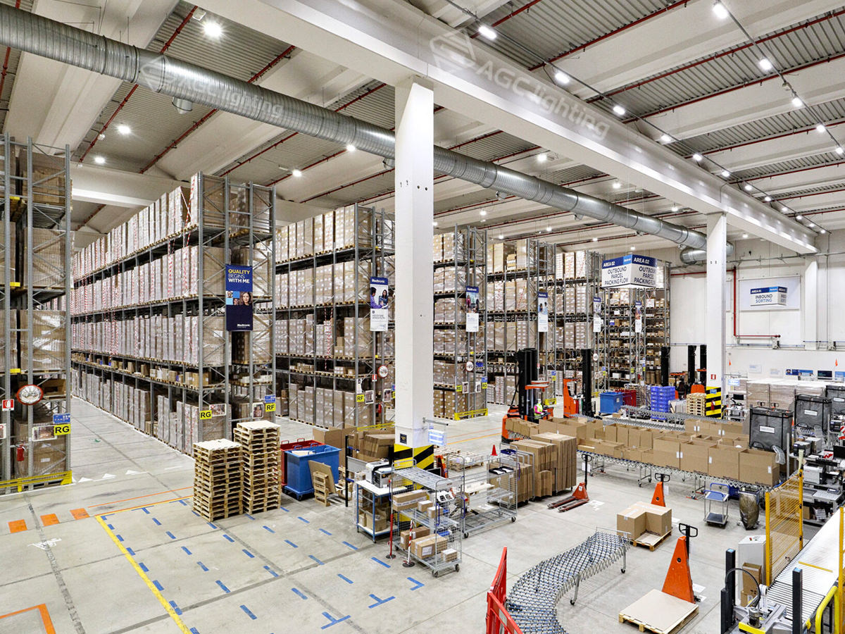 LED Flood Light Logistic Warehouse and Surrounding Area Lighting