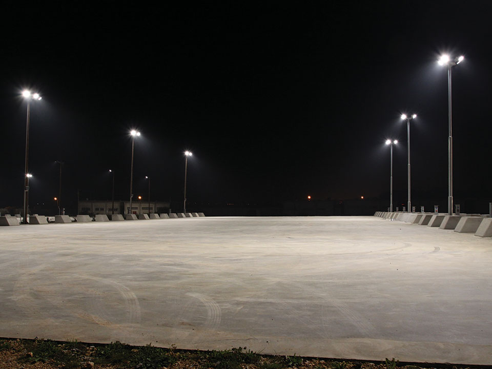 HiCloud-Installed-on-the-outdoor-poles