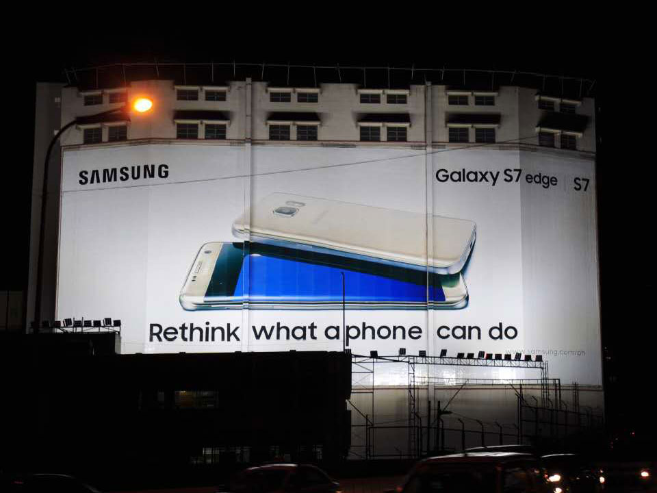 HiCover-I-flood-light-used-in-billboard
