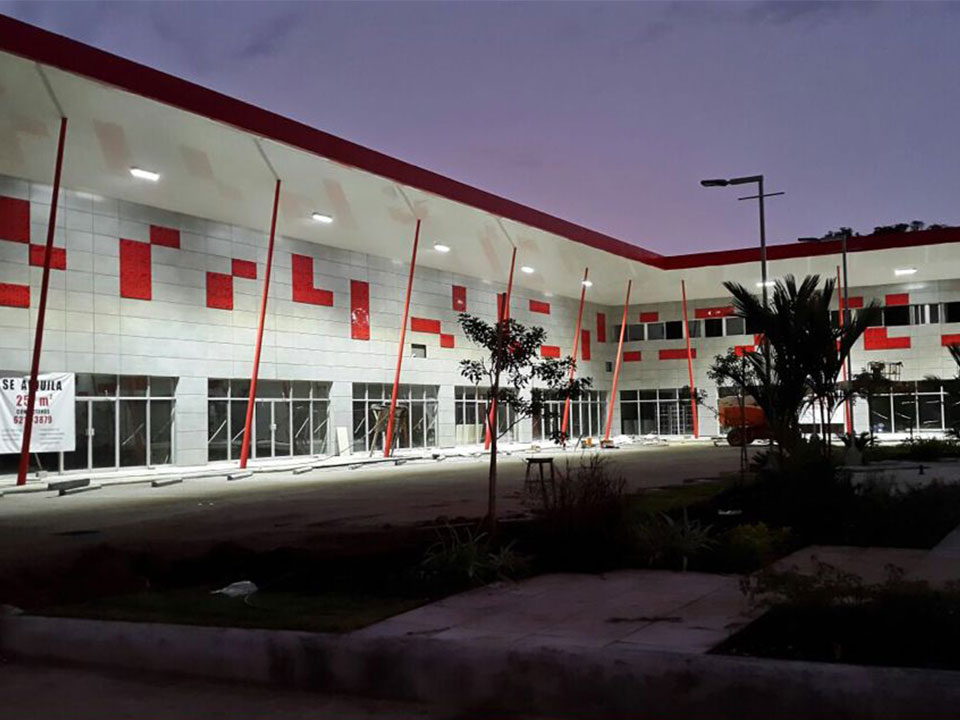 HiRack-installed-in-Shopping-Mall
