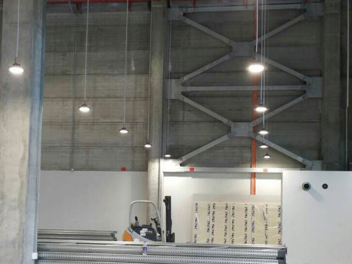 Intelligent-high-bay-lighting-in-Israel